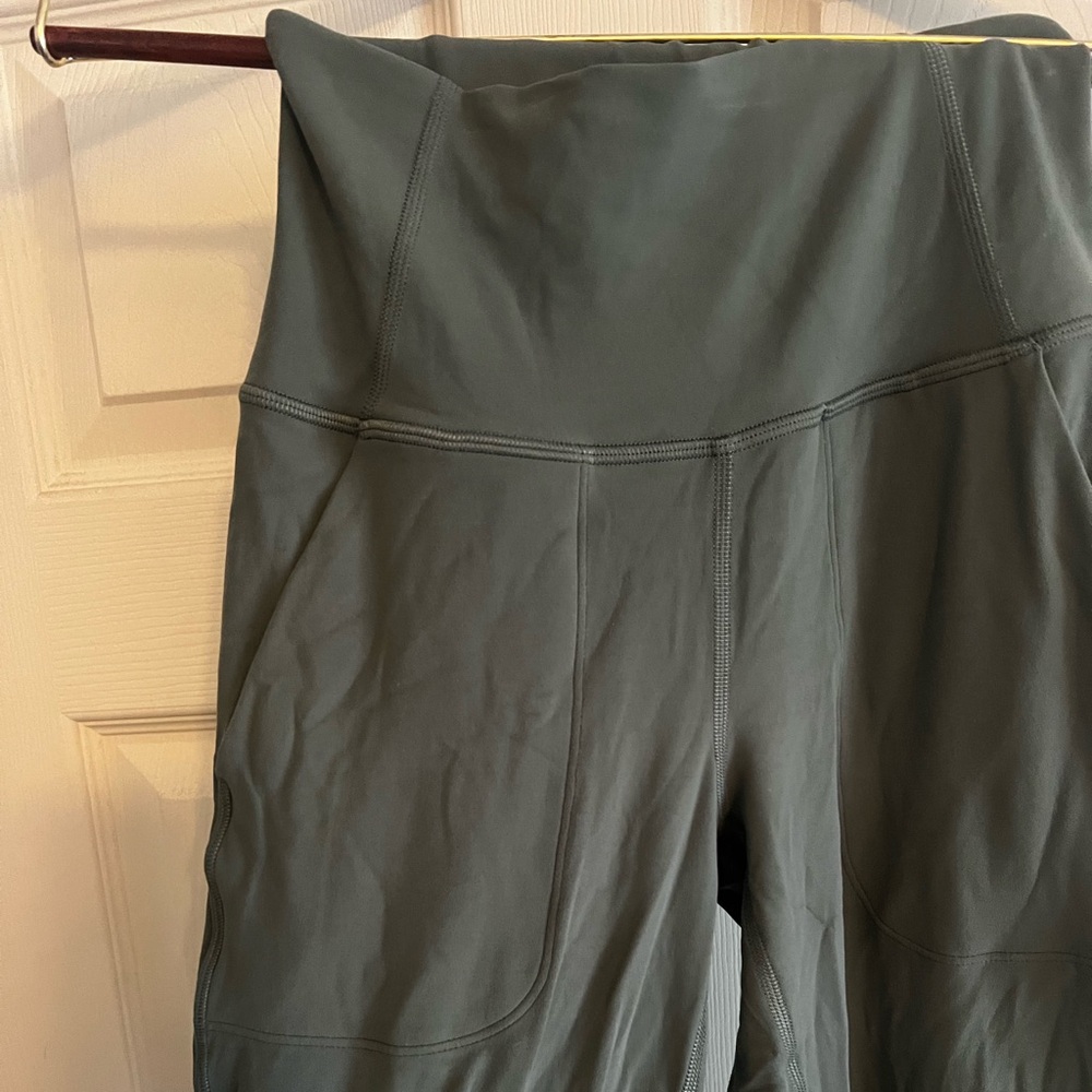 Lululemon Align wide leg regular size 2 green